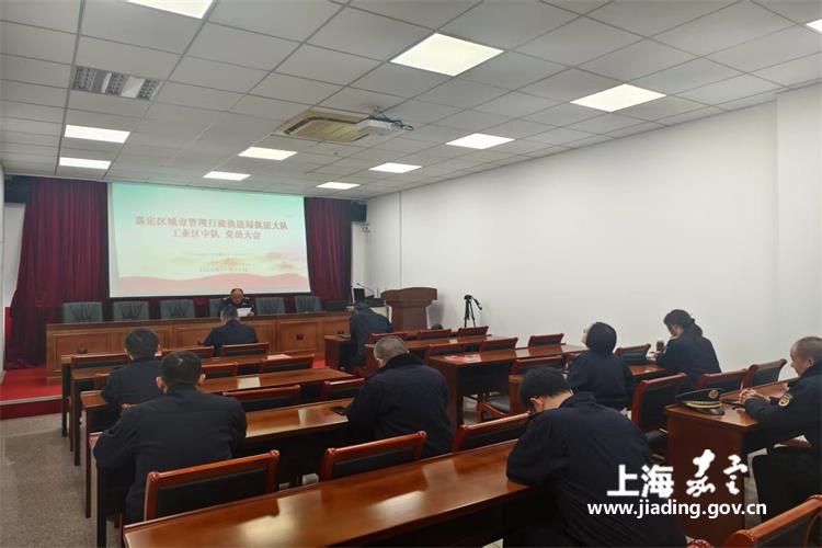 37a1a0563d9f481bb90baeeded60b6b6.jpg 37a1a0563d9f481bb90baeeded60b6b6.jpg