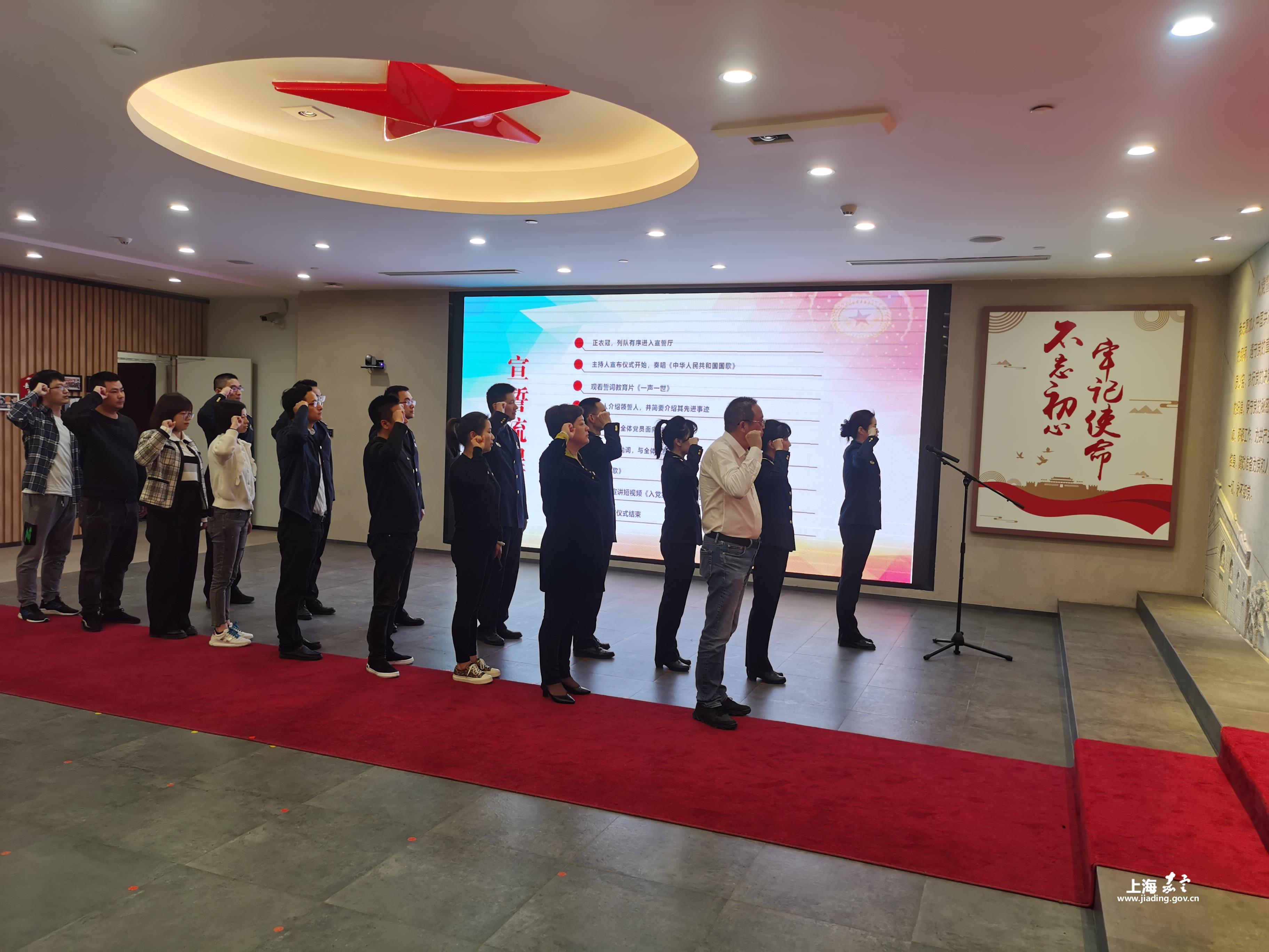 a85bc681ba744e82b05454c206f88a11.jpg a85bc681ba744e82b05454c206f88a11.jpg