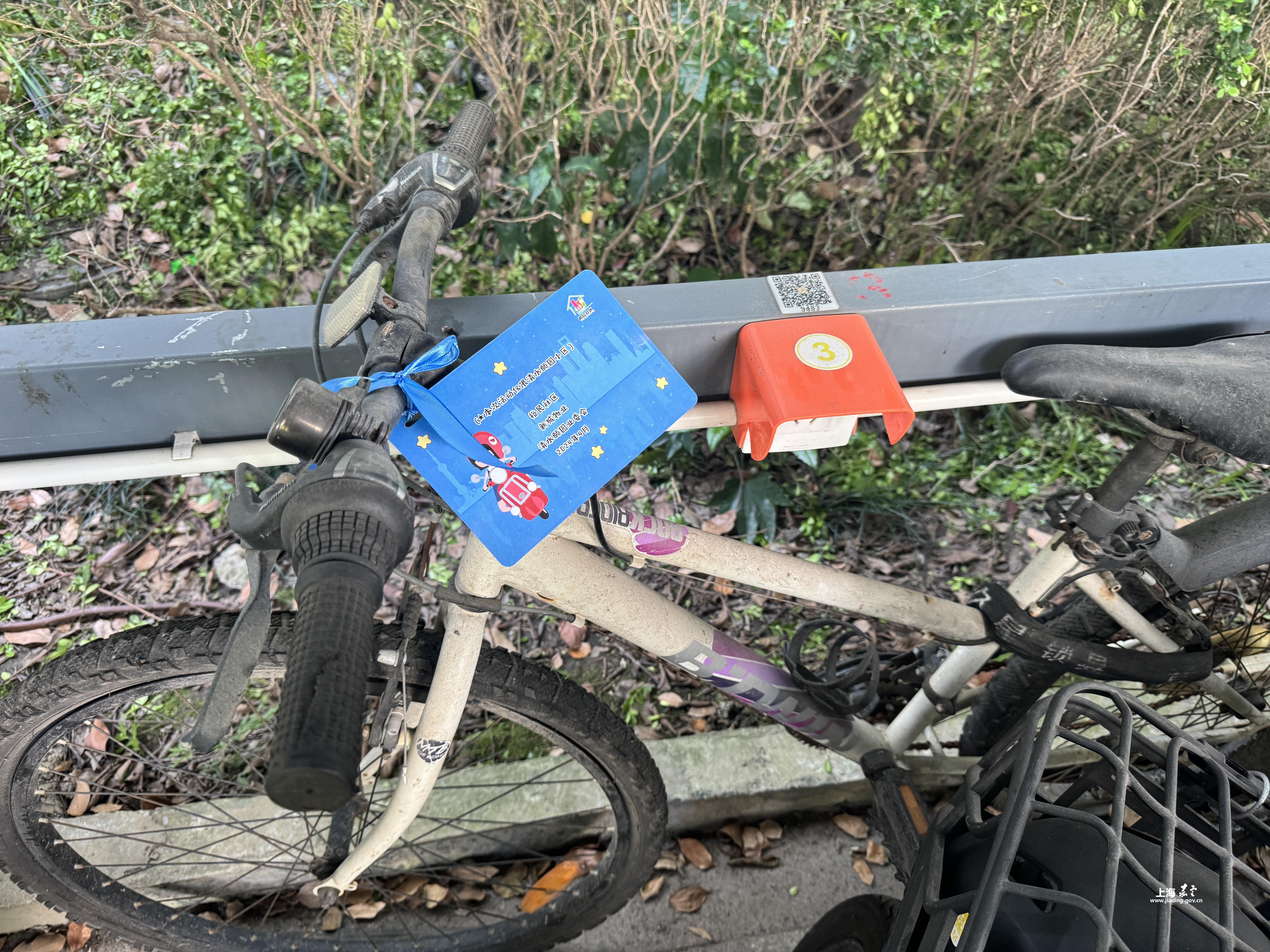 b40dc2a71e92441c888e63cffcf82113.jpg b40dc2a71e92441c888e63cffcf82113.jpg