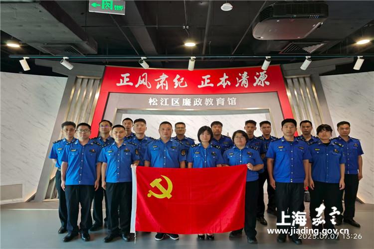 c56dab9aa3074d24b75a74b0573b754b.jpg