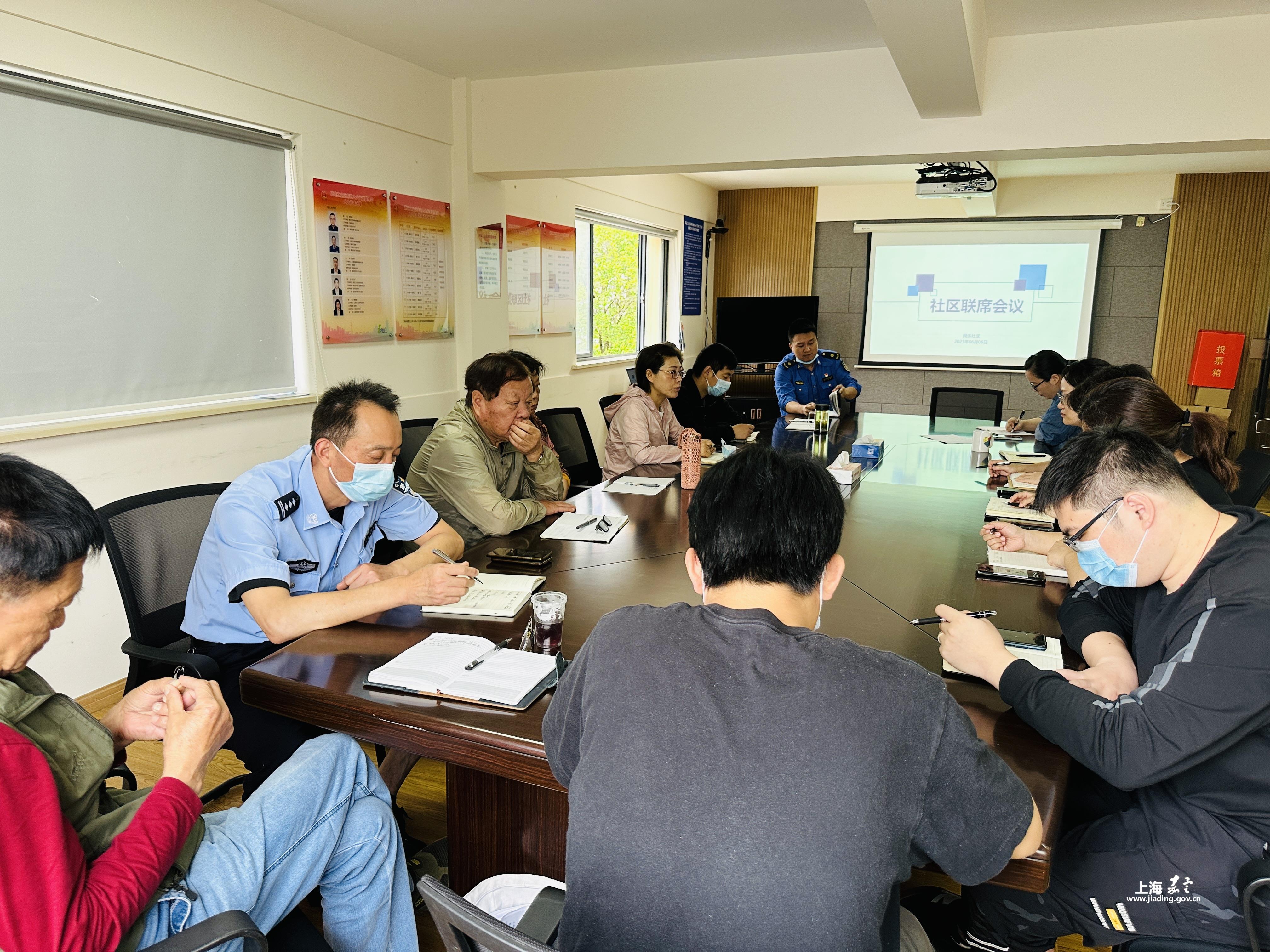 cbaecd6e09c647e092ca9a27149c2a3d.jpg cbaecd6e09c647e092ca9a27149c2a3d.jpg