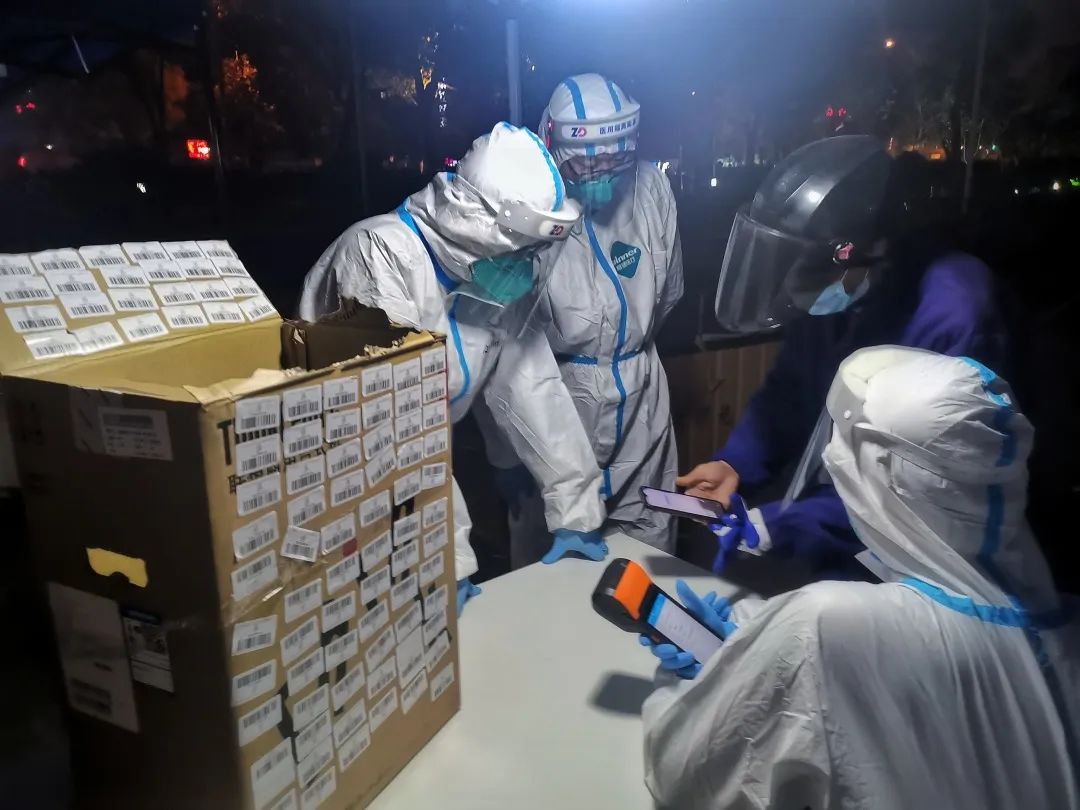 b9e4e6caf6a5417596fd4b6c1ad77131.Jpeg b9e4e6caf6a5417596fd4b6c1ad77131.Jpeg